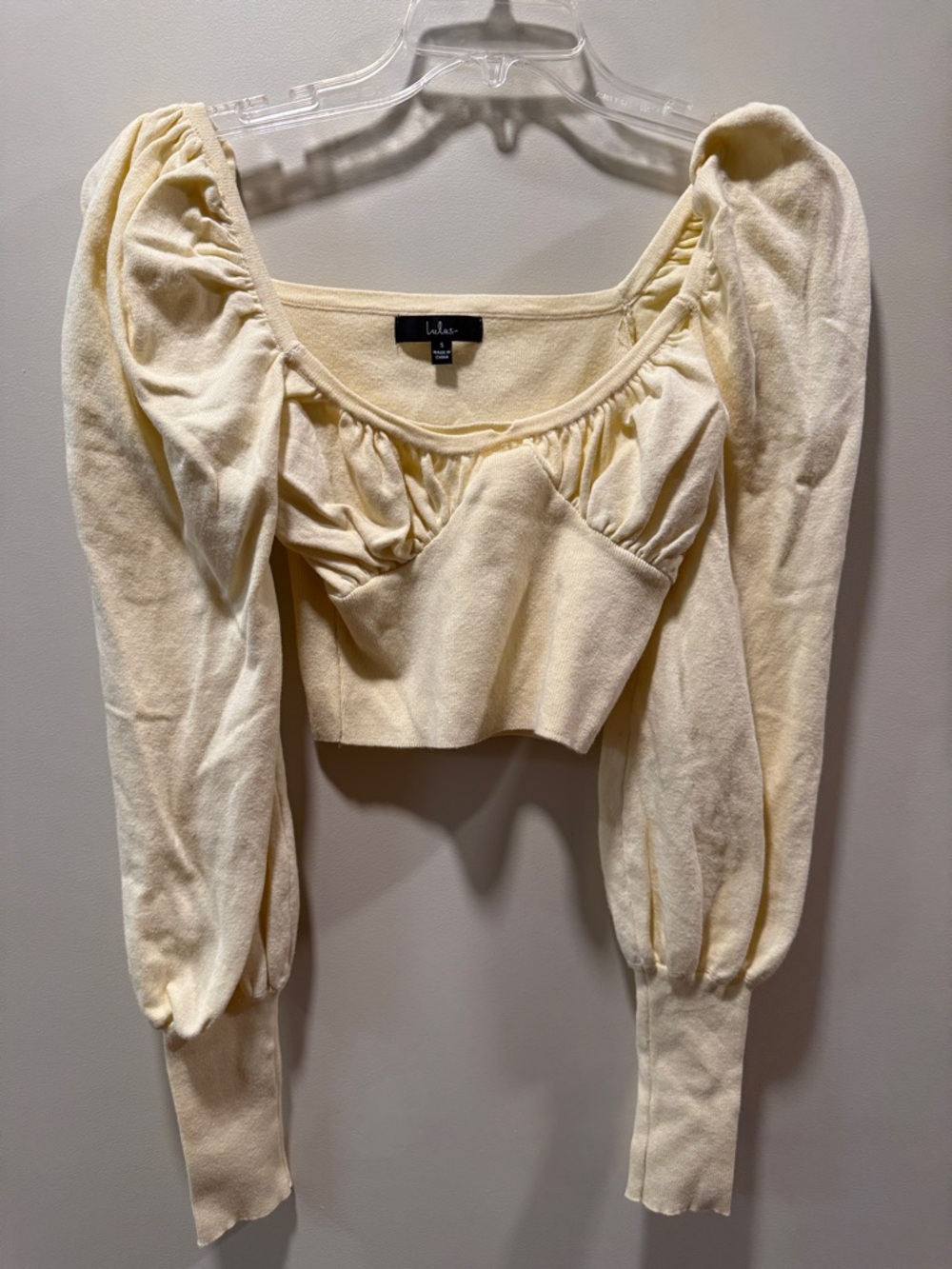 Lulu's Pale yellow Puff-Sleeve Cropped Top